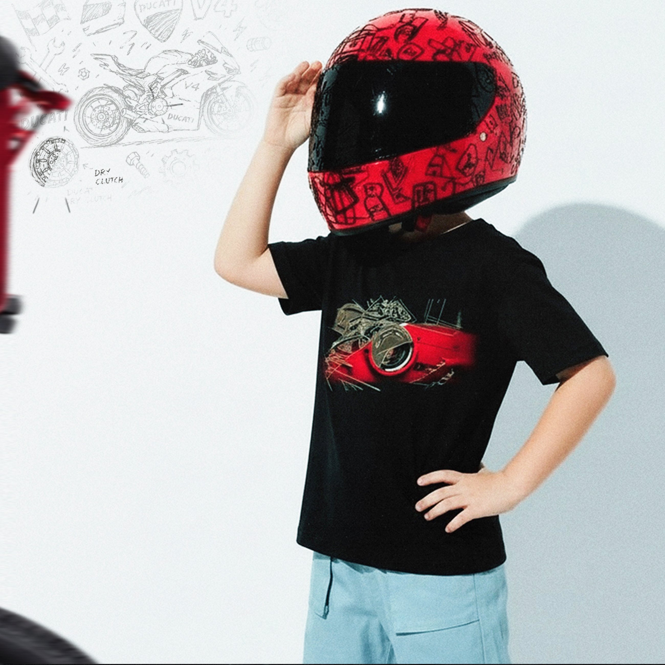 THE RATTLE | Kids Regular Fit – V4R Inspired Motorsport T-Shirt – Black
