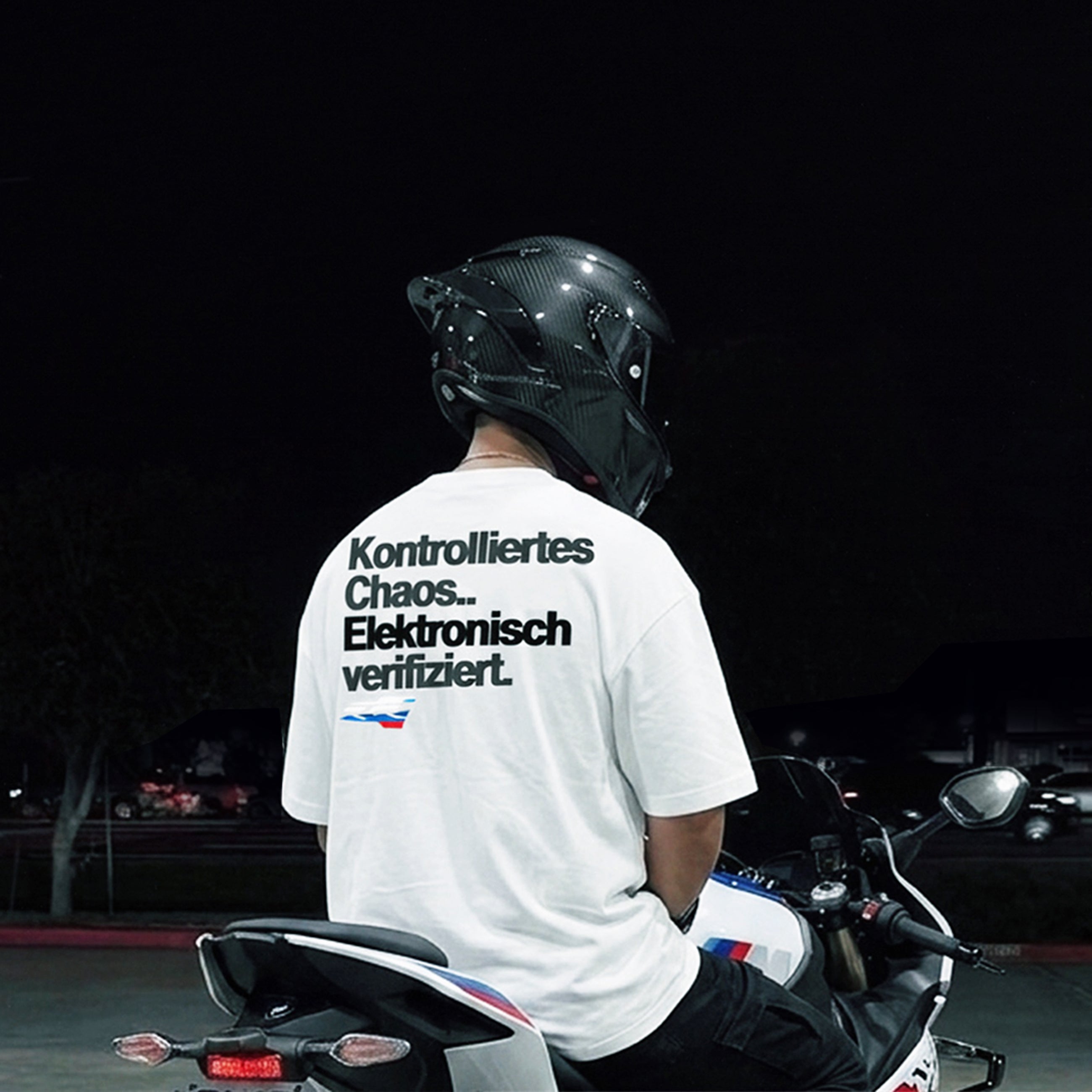 SPITZENLEISTUNG | Unisex Oversized – S1000RR Inspired Motorsport T-Shirt – Off-White